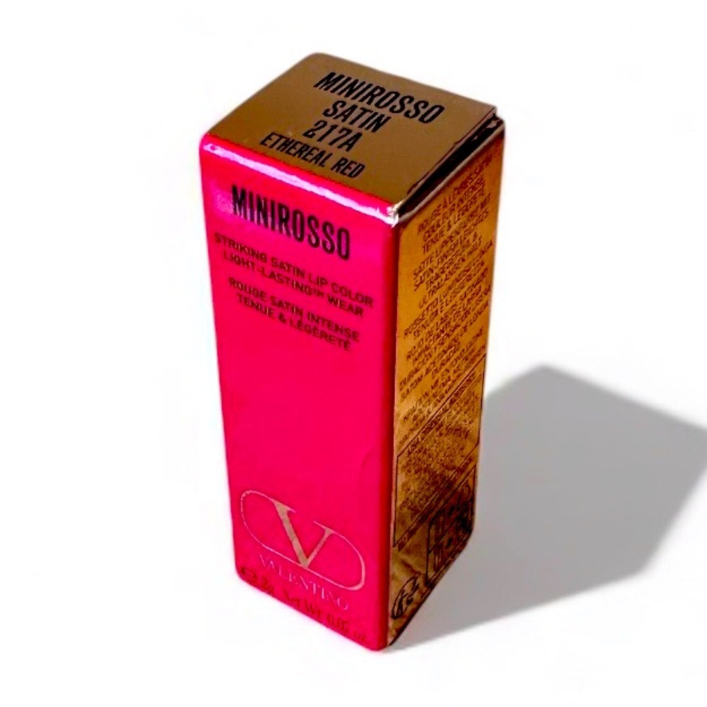 Valentino Ethereal Red Lipstick - Picture 8 of 12